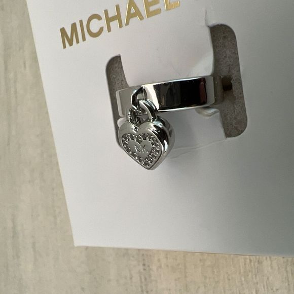 Michael Kors MKJX78890406 Sz 6 Silver-Tone "MK" Dangle Heart & Pave Stone Ring - Picture 6 of 14